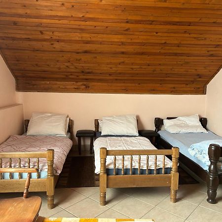 B&B Lukac Kutina Buitenkant foto