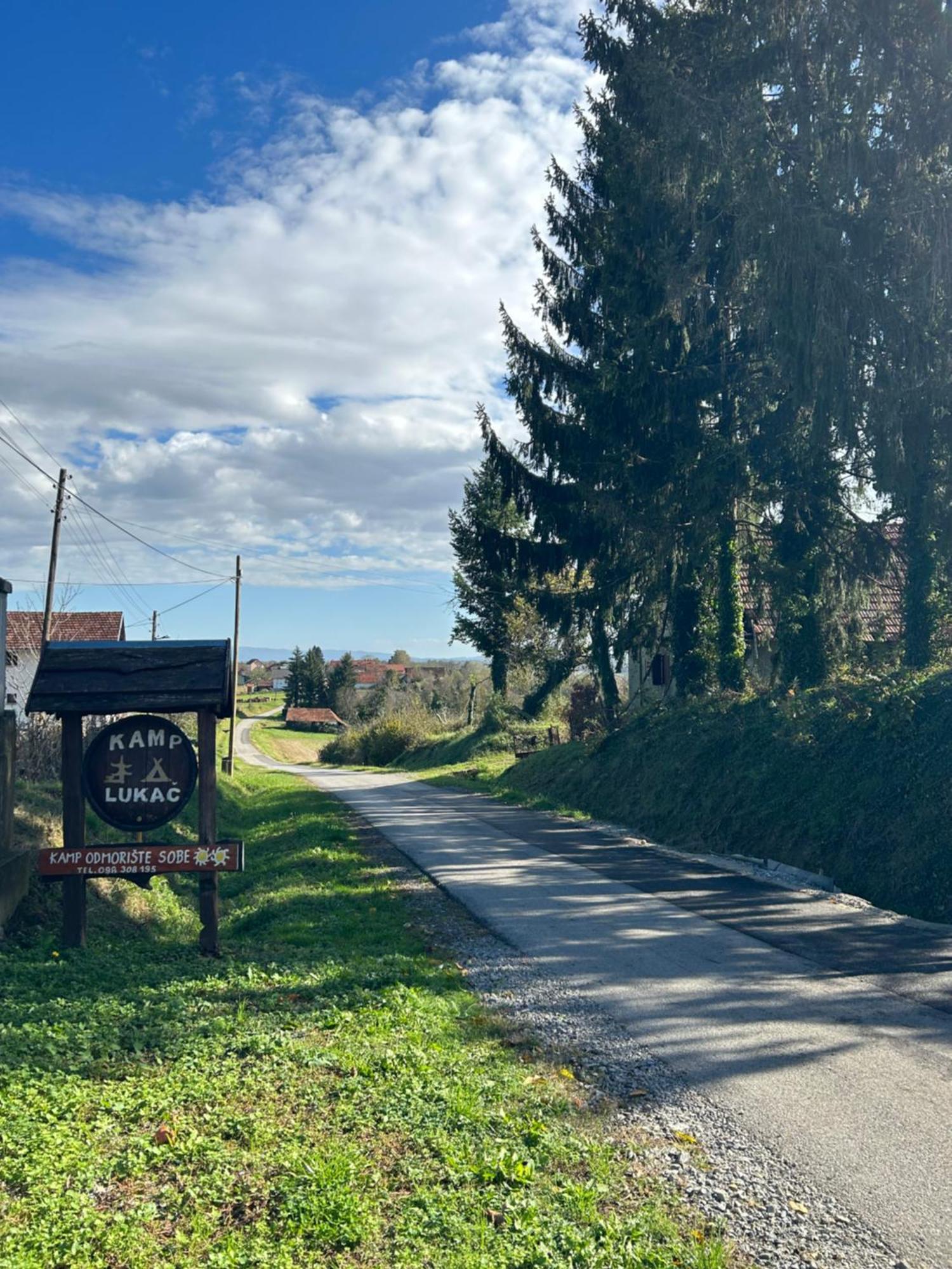 B&B Lukac Kutina Buitenkant foto