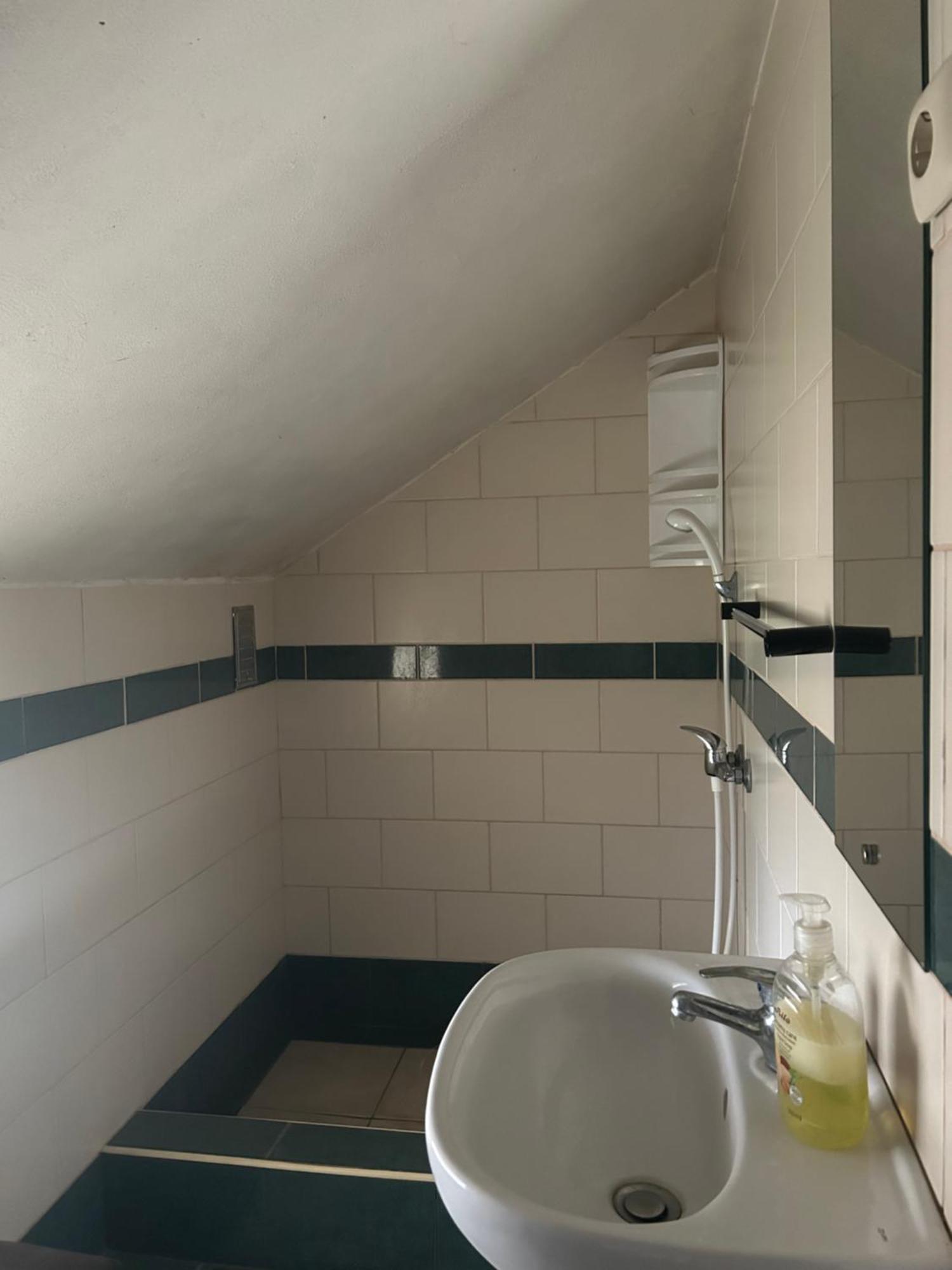 B&B Lukac Kutina Buitenkant foto