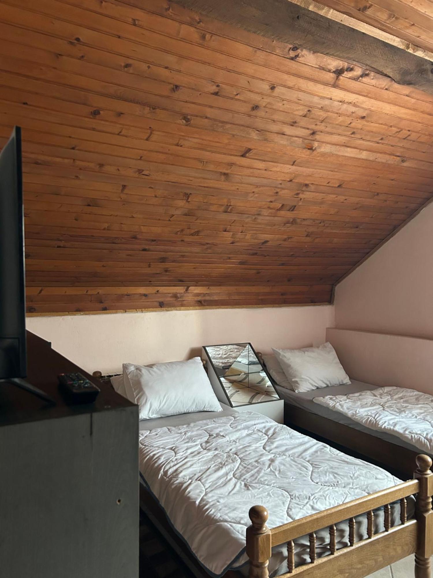 B&B Lukac Kutina Buitenkant foto