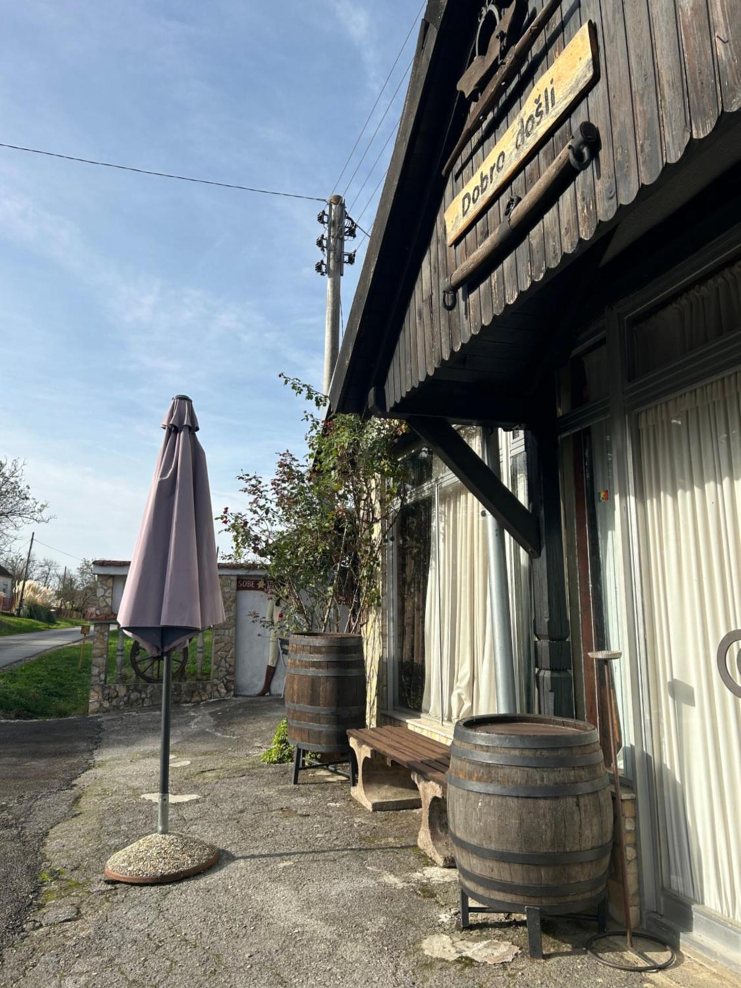 B&B Lukac Kutina Buitenkant foto