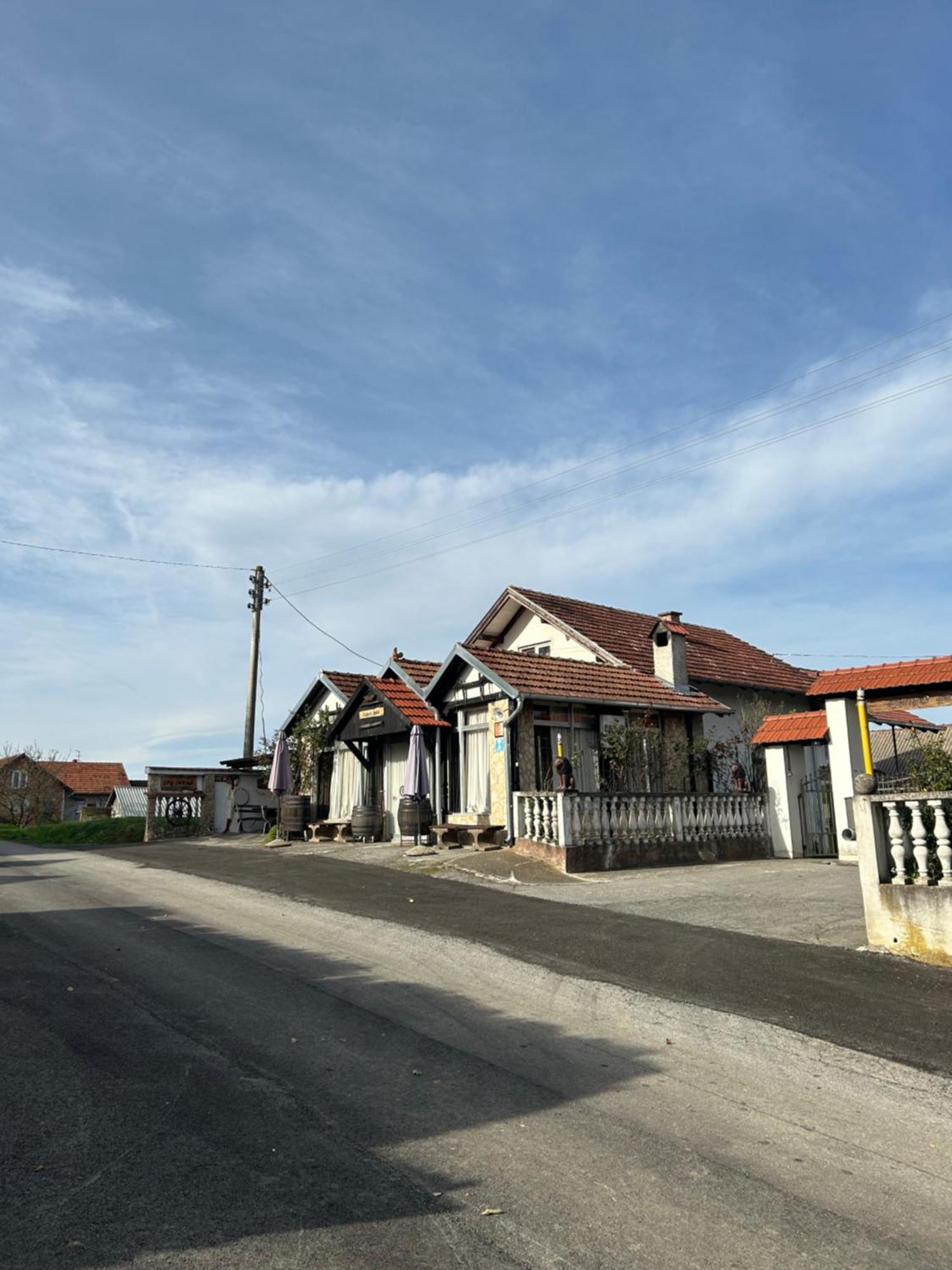 B&B Lukac Kutina Buitenkant foto