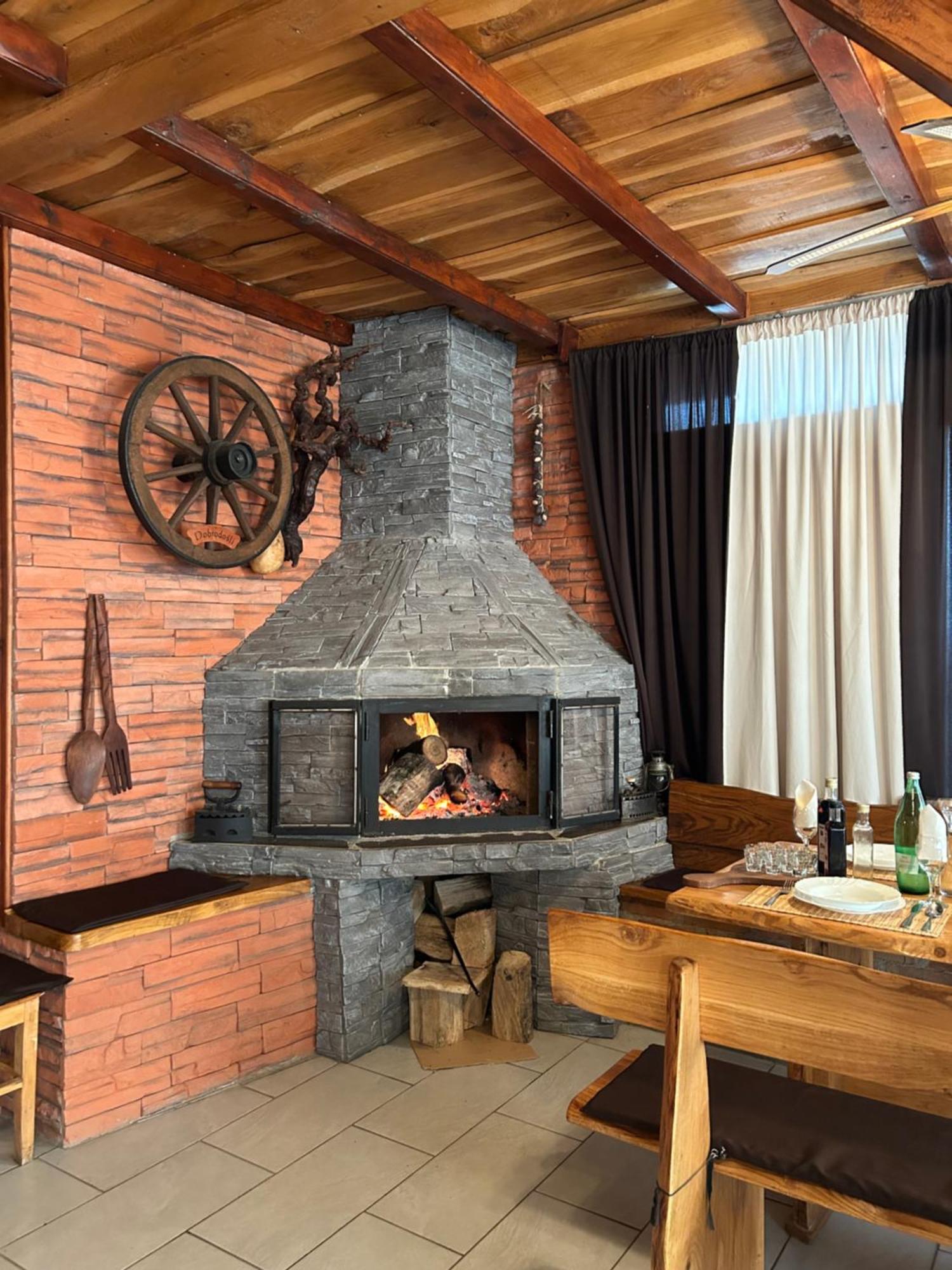 B&B Lukac Kutina Buitenkant foto
